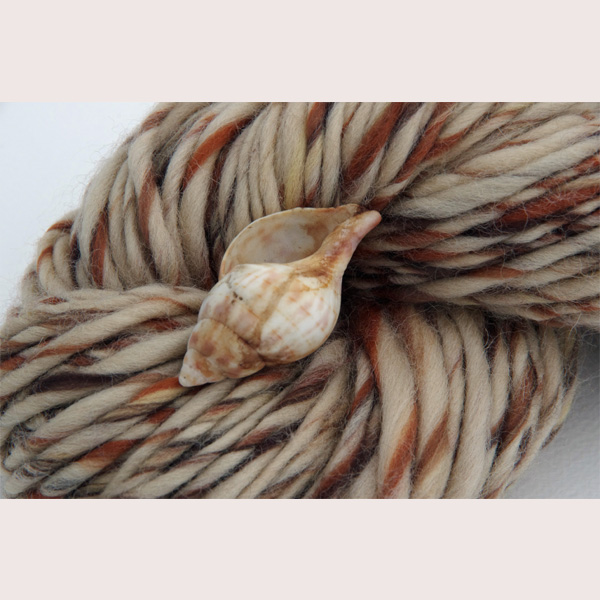 Wolle: "Naturwolle Michels" Tweed - handgesponnen im Schwarzwald - 100 g à 100 m - Nd 6-8 – Bild 10