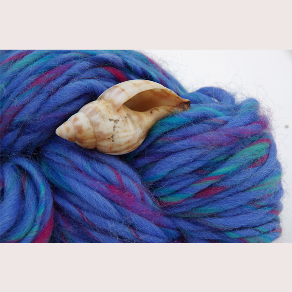Wolle: "Naturwolle Michels" Tweed - handgesponnen im Schwarzwald - 100 g à 100 m - Nd 6-8 – Bild 4