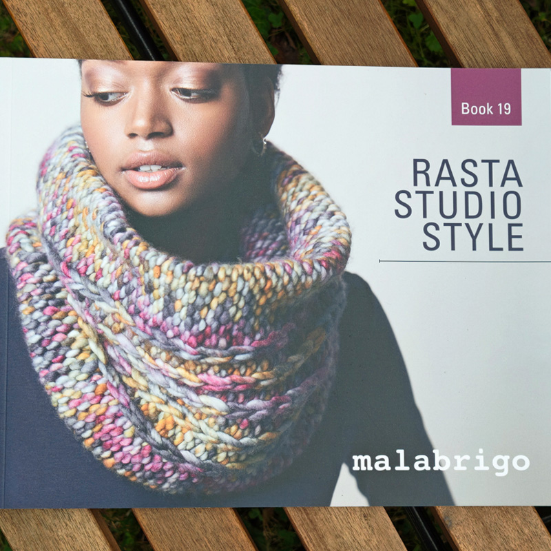 Anleitung: Strickbuch/ malabrigo - Buch-Reihe mit unzähligen Modellen für handgefärbte Wolle - in English – Bild 20