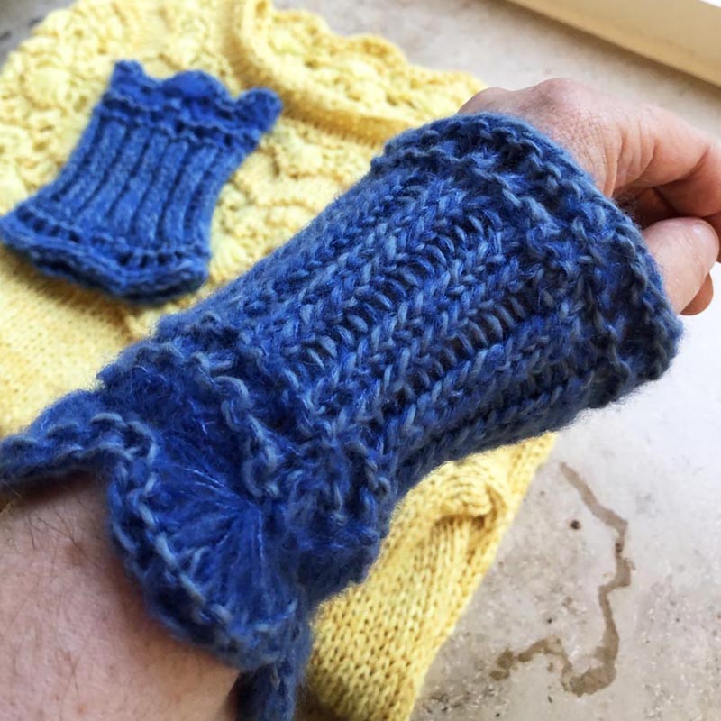 Anleitung: Pullover/ StrickStrand: "Summer Waves" - gestrickter Pullover mit Rundpasse - Musterserie "Lace-Border-Bundleflowers" - DK – Bild 7