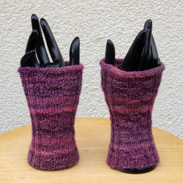 Wolle: "Piopardo" / Rosários4 / Nd 3-5 / portugiesische Schafwolle - 50 g à 165 m - buntes Garn - handbedruckt – Bild 21