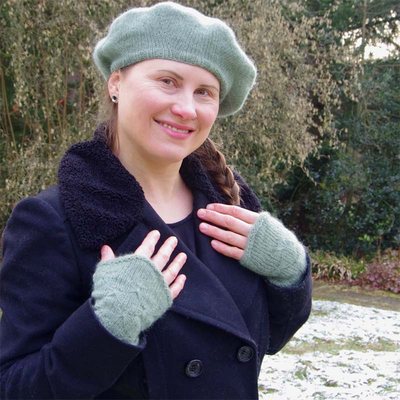 Wolle: "Cashmere Deluxe" / Ferner/ Nadel 3-5/ dickeres Woll-Flauschgarn / 25g à 145m – Bild 31