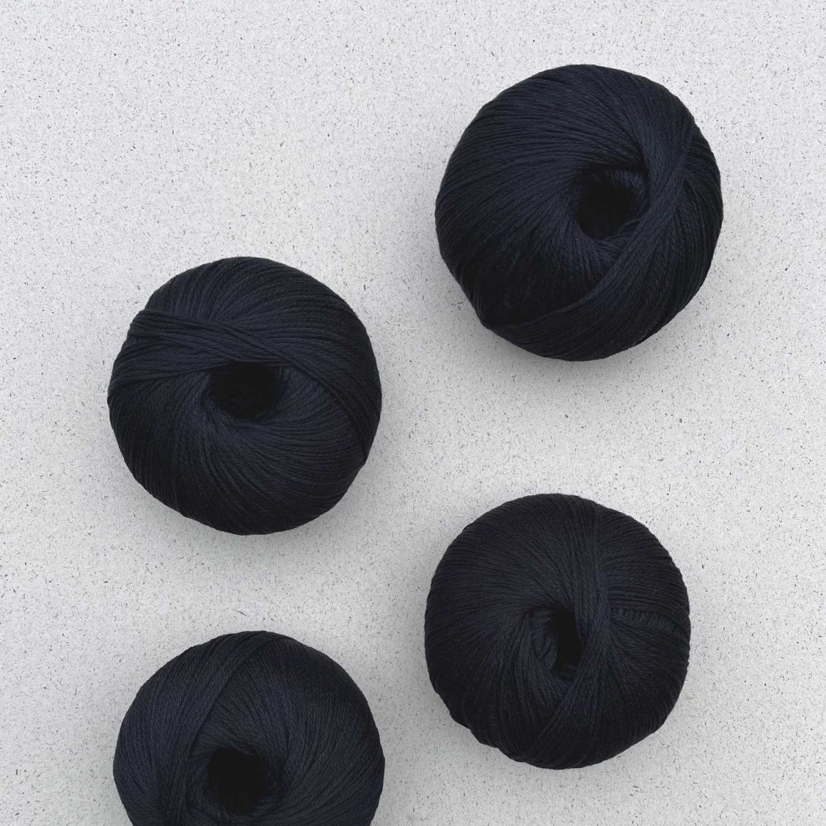 01 Schwarz