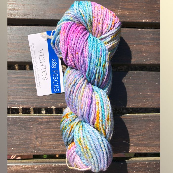 Wolle: malabrigo "Vientos" / handgefärbt / superwash / 100 % Kuschelmerino / Nadel 5.5 - 8 / 100 g à ca 120 m – Bild 3