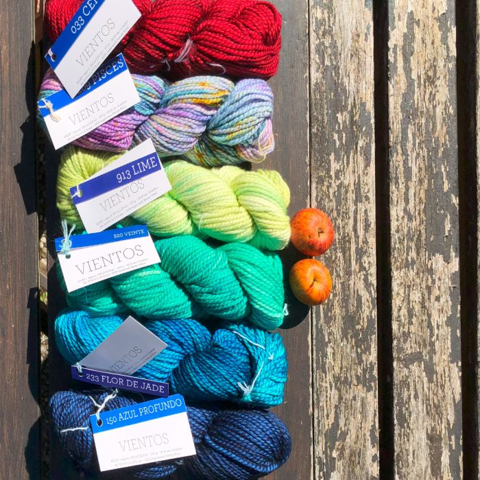 Wolle: malabrigo "Vientos" / handgefärbt / superwash / 100 % Kuschelmerino / Nadel 5.5 - 8 / 100 g à ca 120 m
