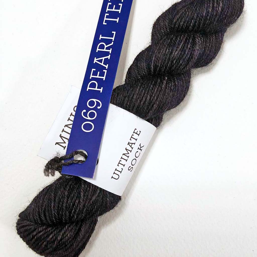 Wolle: "Ultimate Sock Minis"/ malabrigo - Nadel 2.25 - 3.25 / Sockenwolle/ handgefärbt/ superwash/ ca. 20 g ~ 77 m – Bild 25