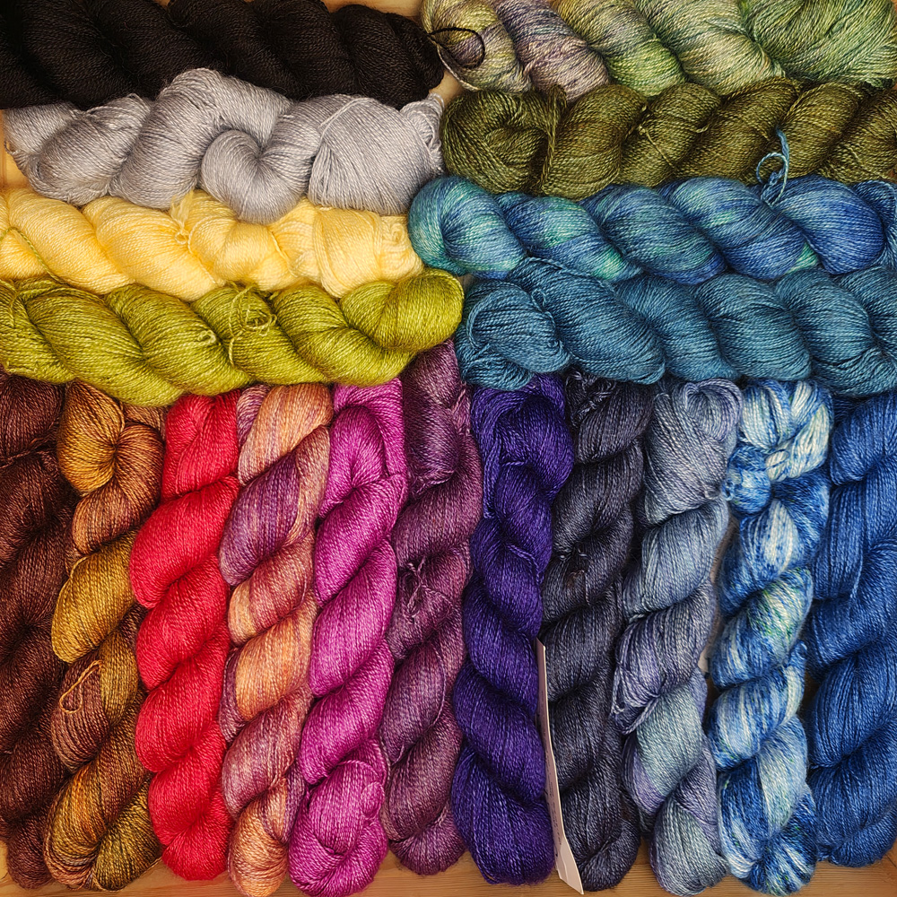 Wolle: "Silkpaca" / malabrigo - Nd 2.25 bis 5 / Alpaca & Maulbeer-Seide, handgefärbt / 50 g à 384 m – Bild 2