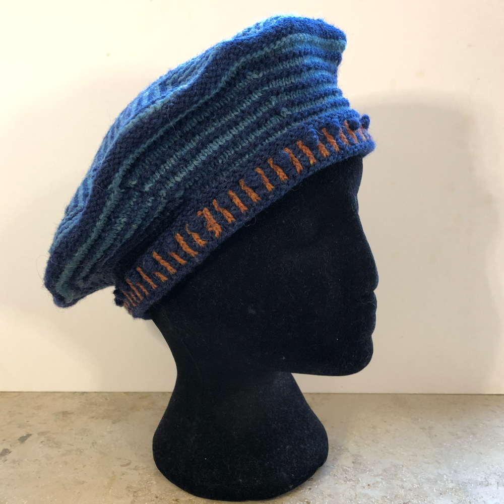 Woll-Accessoires: Barette/ StrickStrand - Auswahl der Musterserie "Hidden Rainbow - Nubes" - Kopfweite von Puppe bis 60 cm – Bild 27