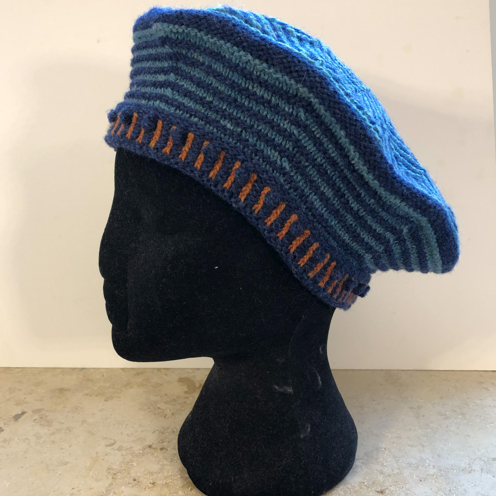 Woll-Accessoires: Barette/ StrickStrand - Auswahl der Musterserie "Hidden Rainbow - Nubes" - Kopfweite von Puppe bis 60 cm – Bild 28