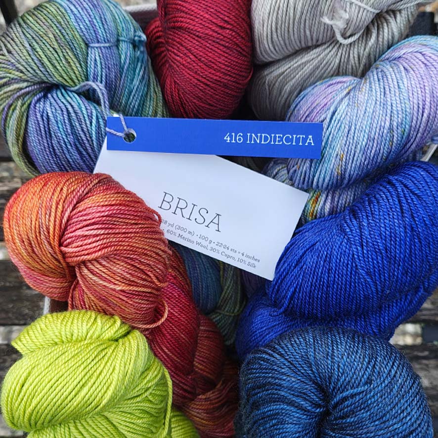 Wolle: Brisa/ malabrigo - handgefärbt - Sport/DK - Nd 3.5 bis 4 - 60 % Feinmerino/ 30 % Cupro/ 10 % Seide - 100 g à ca 300 m – Bild 2
