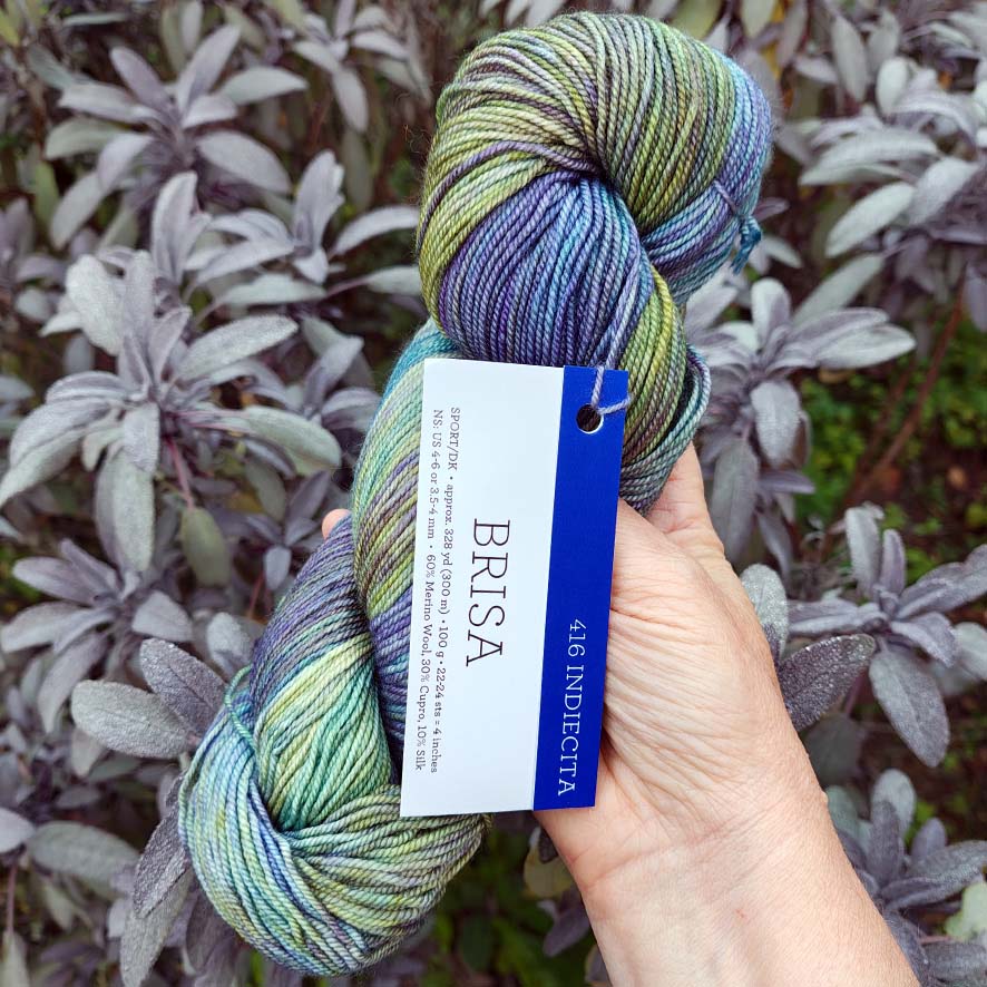 Wolle: Brisa/ malabrigo - handgefärbt - Sport/DK - Nd 3.5 bis 4 - 60 % Feinmerino/ 30 % Cupro/ 10 % Seide - 100 g à ca 300 m – Bild 5